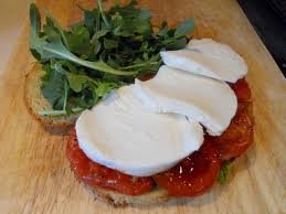 szendvics_paradicsom_mozzarella